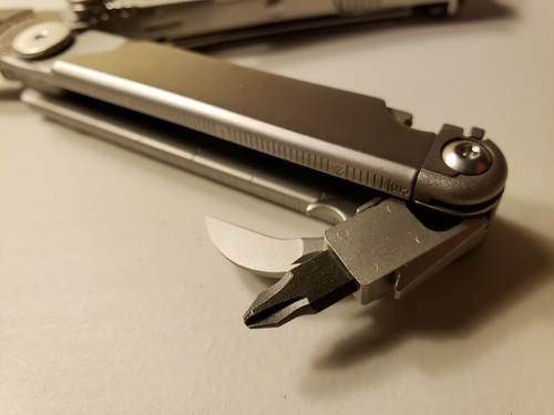 Leatherman Wave Multi Tool, 17 tools, with Nylon sheath 830040 NEW, no box