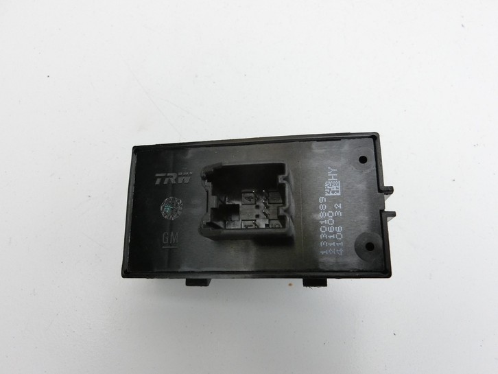 Opel Zafira C 11-16 Fensterheberschalter Schalter Rechts Hinten Opel Zafira C 11-16 16.10.2014 13301889 gebraucht Vorschau 3