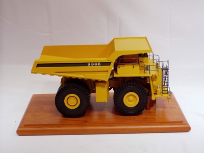 Komatsu Haulpak 930E Dump Truck - 1/50 - DAVID SHARP - SN# 107 of 200 Made