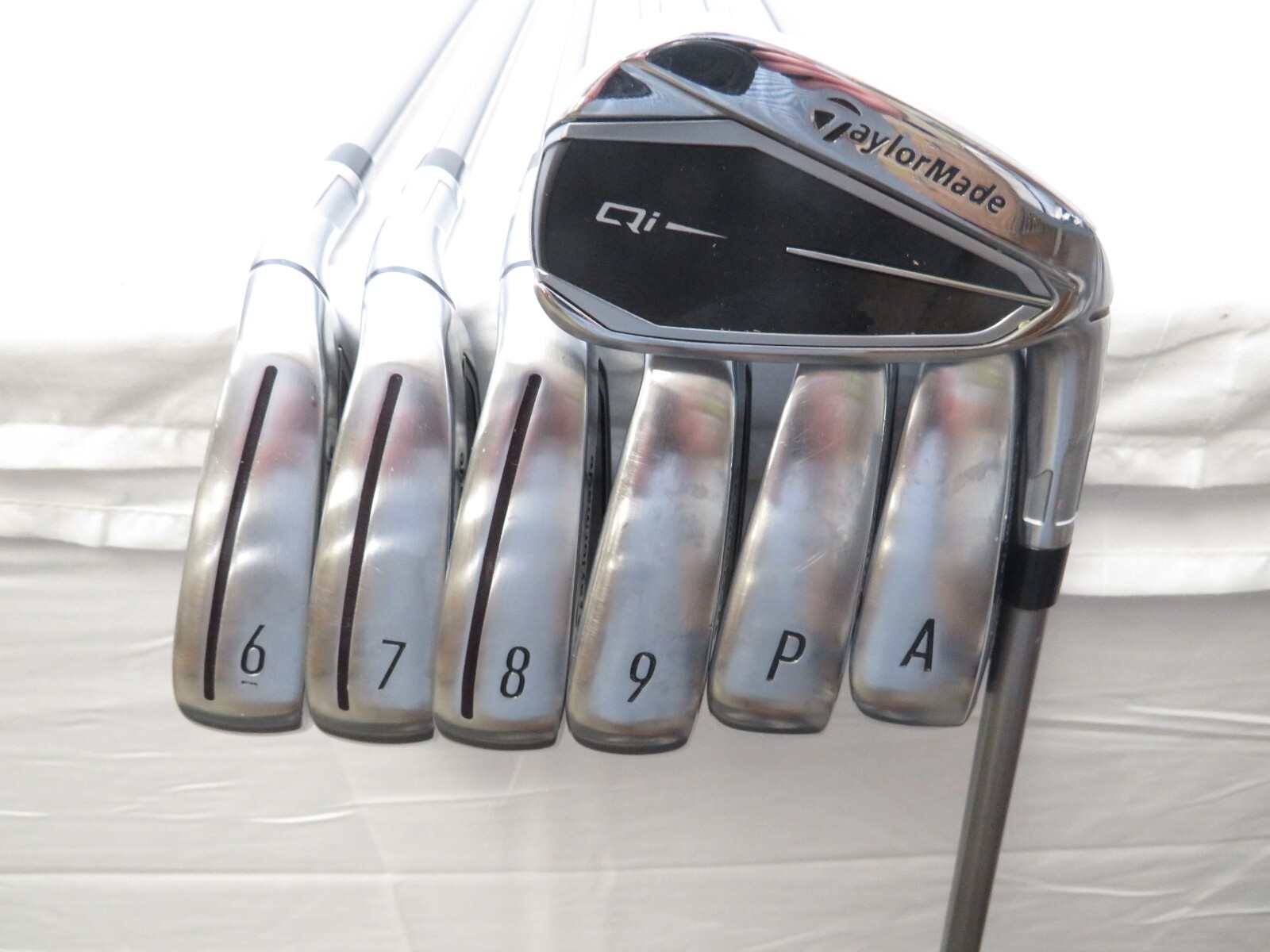 Used RH Taylormade Qi Iron Set 5-AW Speeder NX 50 Senior