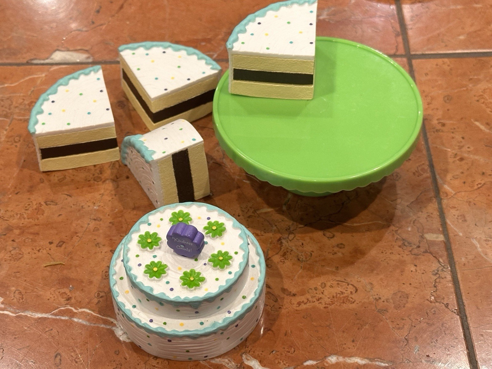 AMERICAN GIRL DOLL CHRISSAS PARTY TREATS CAKE WATERMELON PLATES CUPS MATS LOT EU
