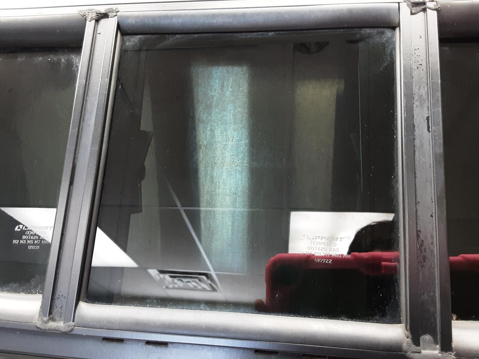 Kinro Egress Dual TT Face Latch 24.5" x 29.94" Window w/ Handles 114515