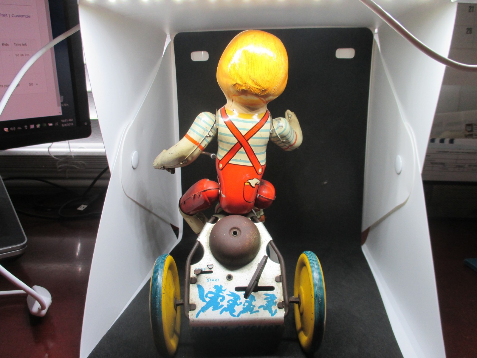 1930s WIND-UP KIDDY CYCLIST TIN LITHO TOY, UNIQUE ART MFG. USA  -  WORKING