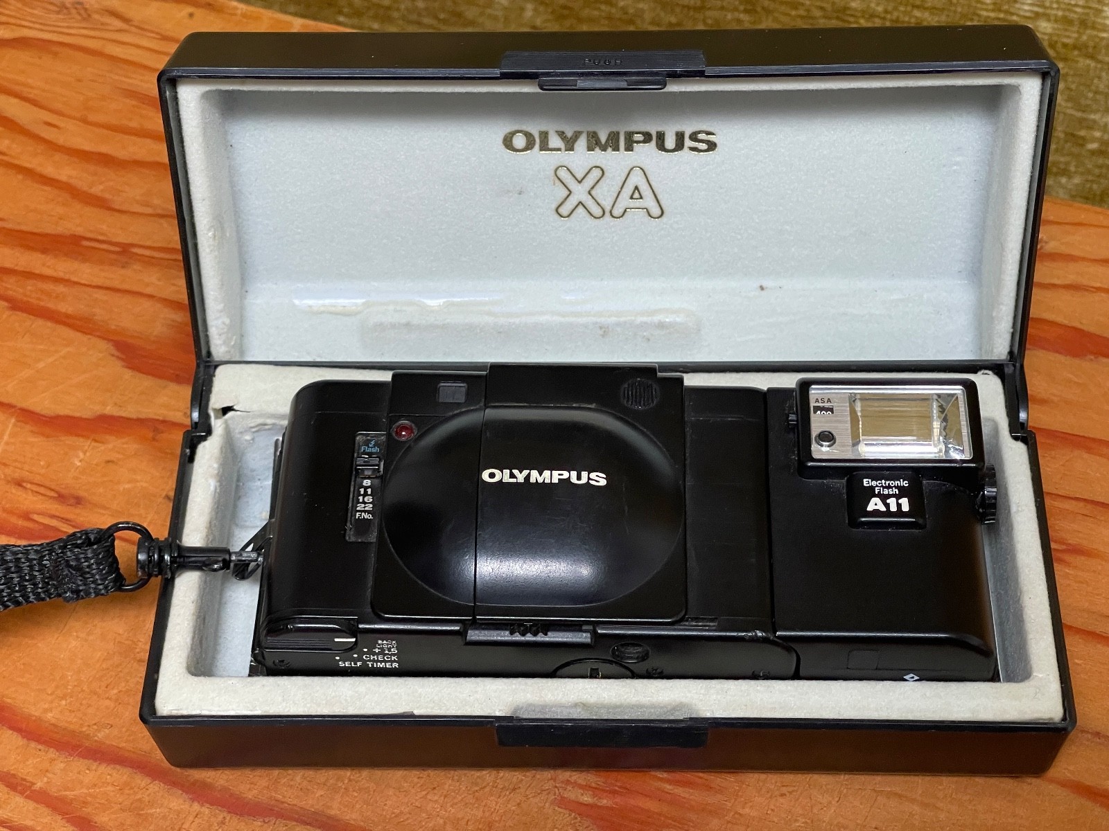 Olympus XA Rangefinder Film Camera 35mm Zuiko F2.8 & A11