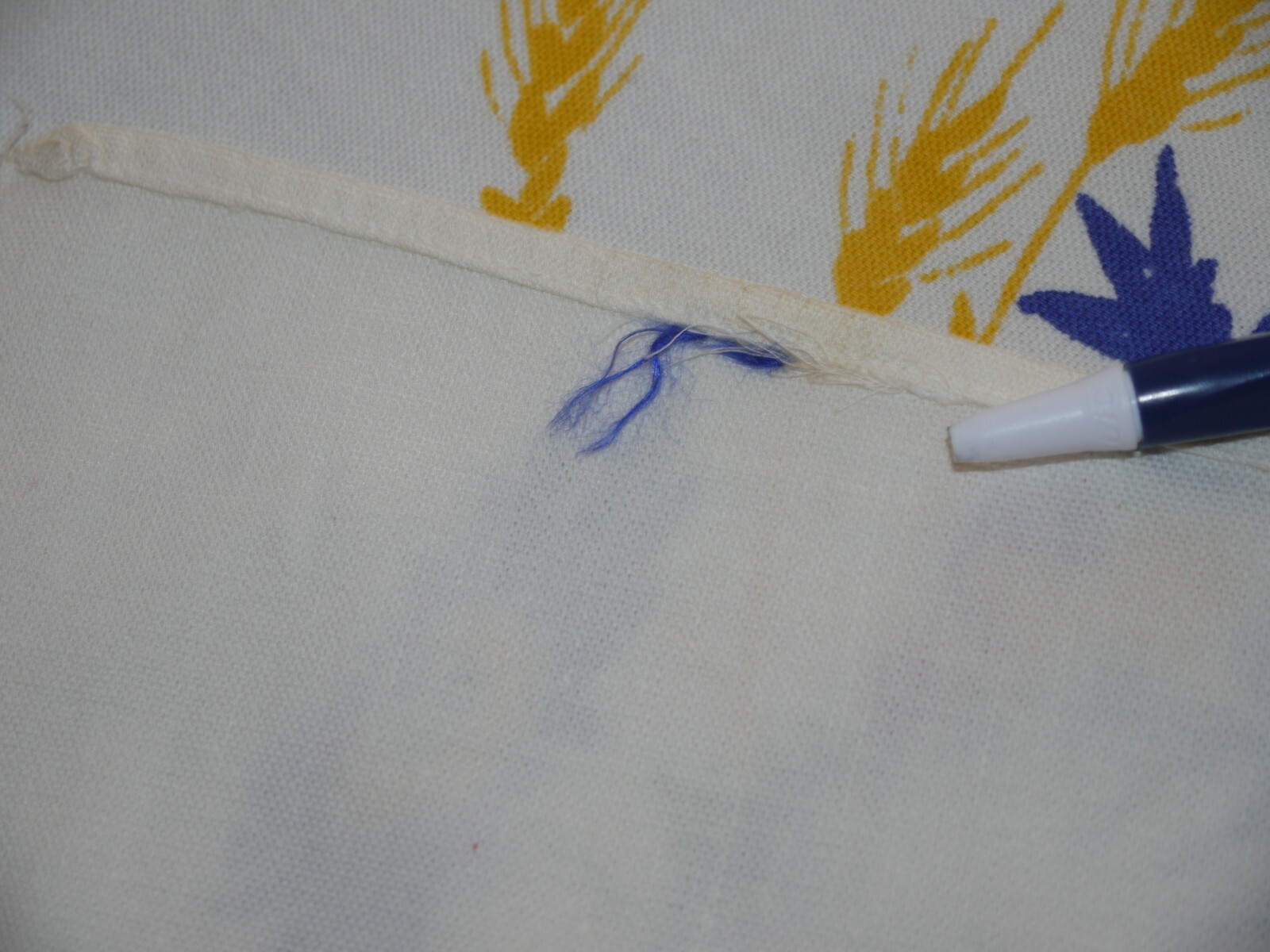 Vintage Heavy Cotton Wilendur? Print Tablecloth Wildflowers Bright BEAUTIFUL