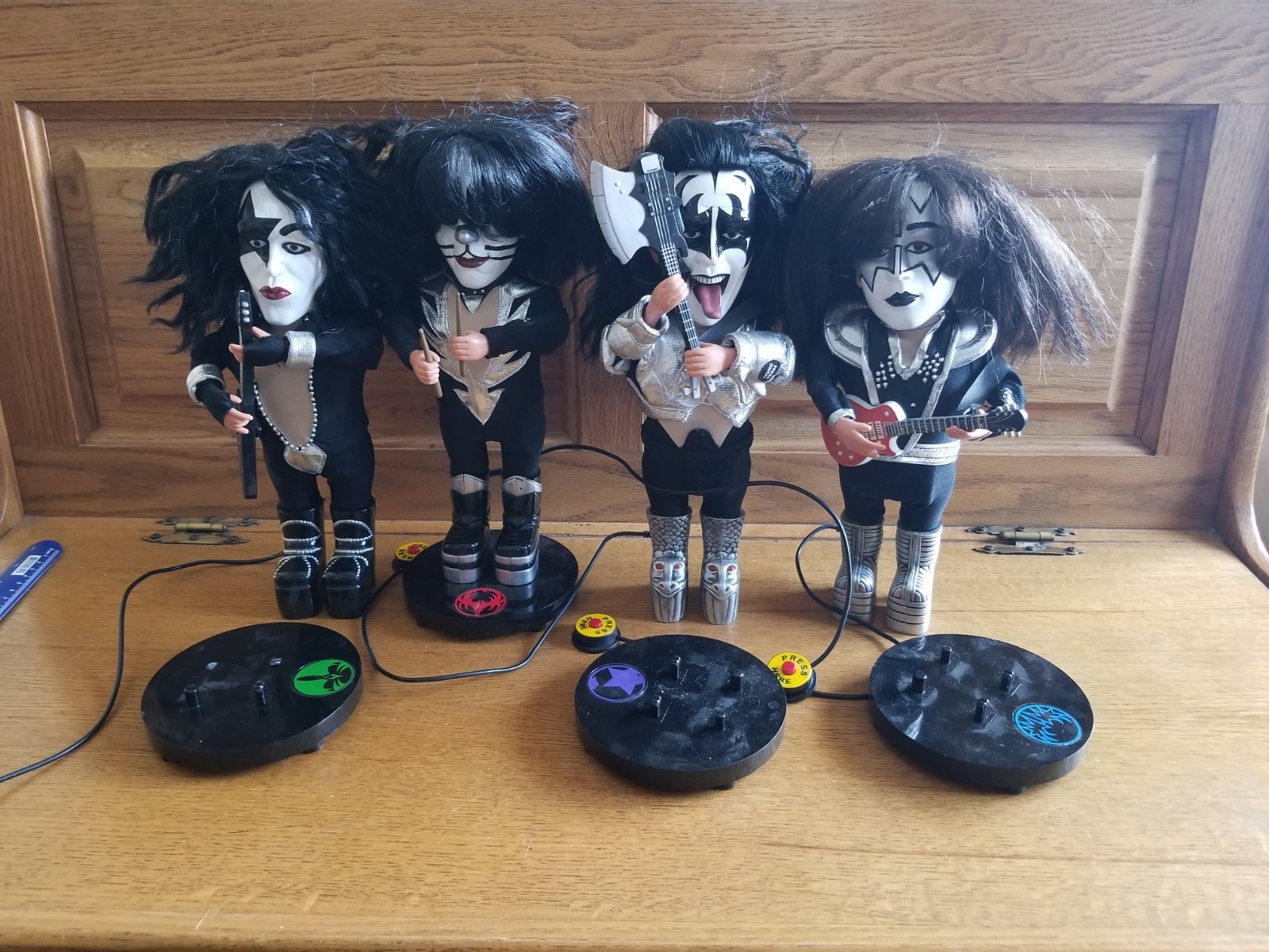 値下KISSフィギュアセット4体KISS Figures Soundalikes KISS Action Figures Set Of 4 ~ KISS Letters ~ McFarlane | eBay