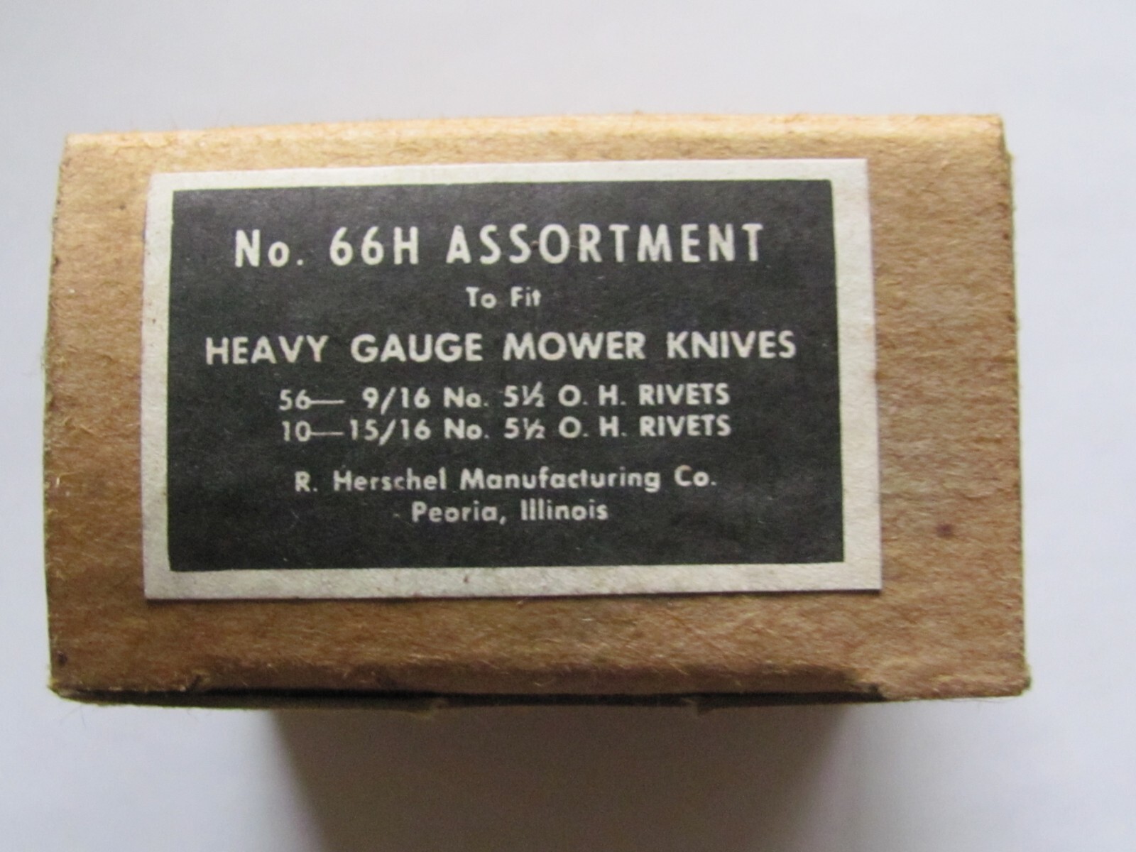 VTG BOX HERSCHEL MFG CO PEORIA IL 66H ASSORTMENT RIVETS FOR MOWER