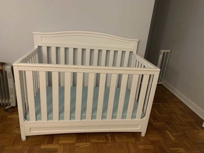 Baby Crib Convertible Crib - White