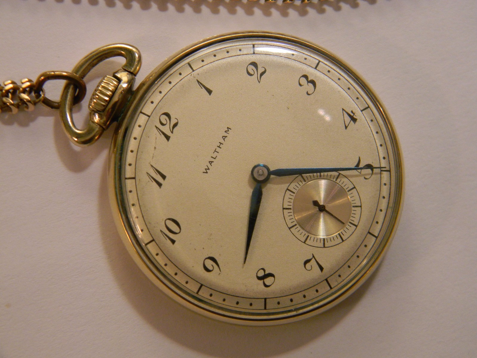 VINTAGE 1944 WALTHAM COLONIAL 21J 5AP 14K GOLD FILLED POCKET WATCH + CHAIN RUNS
