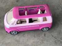 barbie pink bus