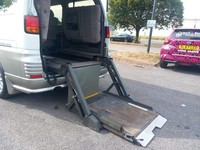 2001 Nissan Elgrand 3.5 Auto 4x4 DISABLED ELECTRIC REAR LIFT RAMP MOBILITY WHEEL