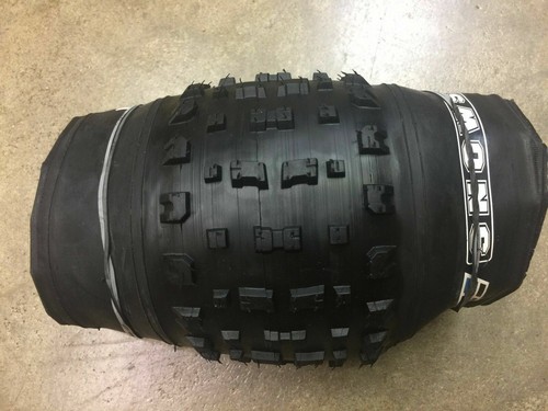 Vee Tire Co E-Huntsman Fat Bike Tire 20x4.0 Black Steel