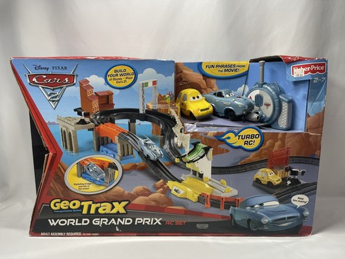DISNEY PIXAR CARS 2 GEO TRAX WORLD GRAND PRIX RC TRACKSET PLAYSET