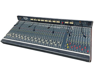 Soundcraft Series 800b 1985 Analog Console 32 Channels