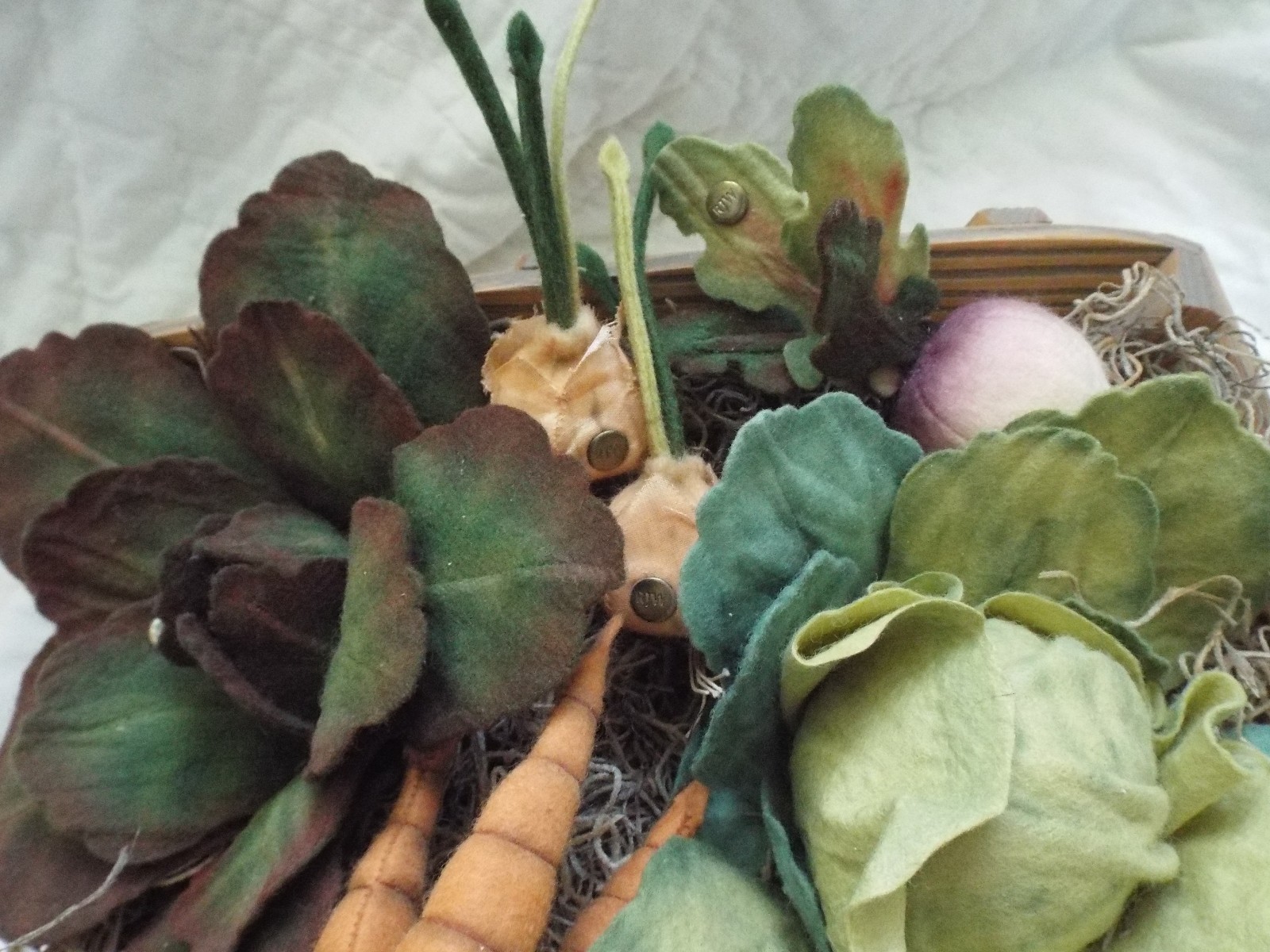 R John Wright GARDEN WHEELBARROW #325/500 Beatrice Potter
