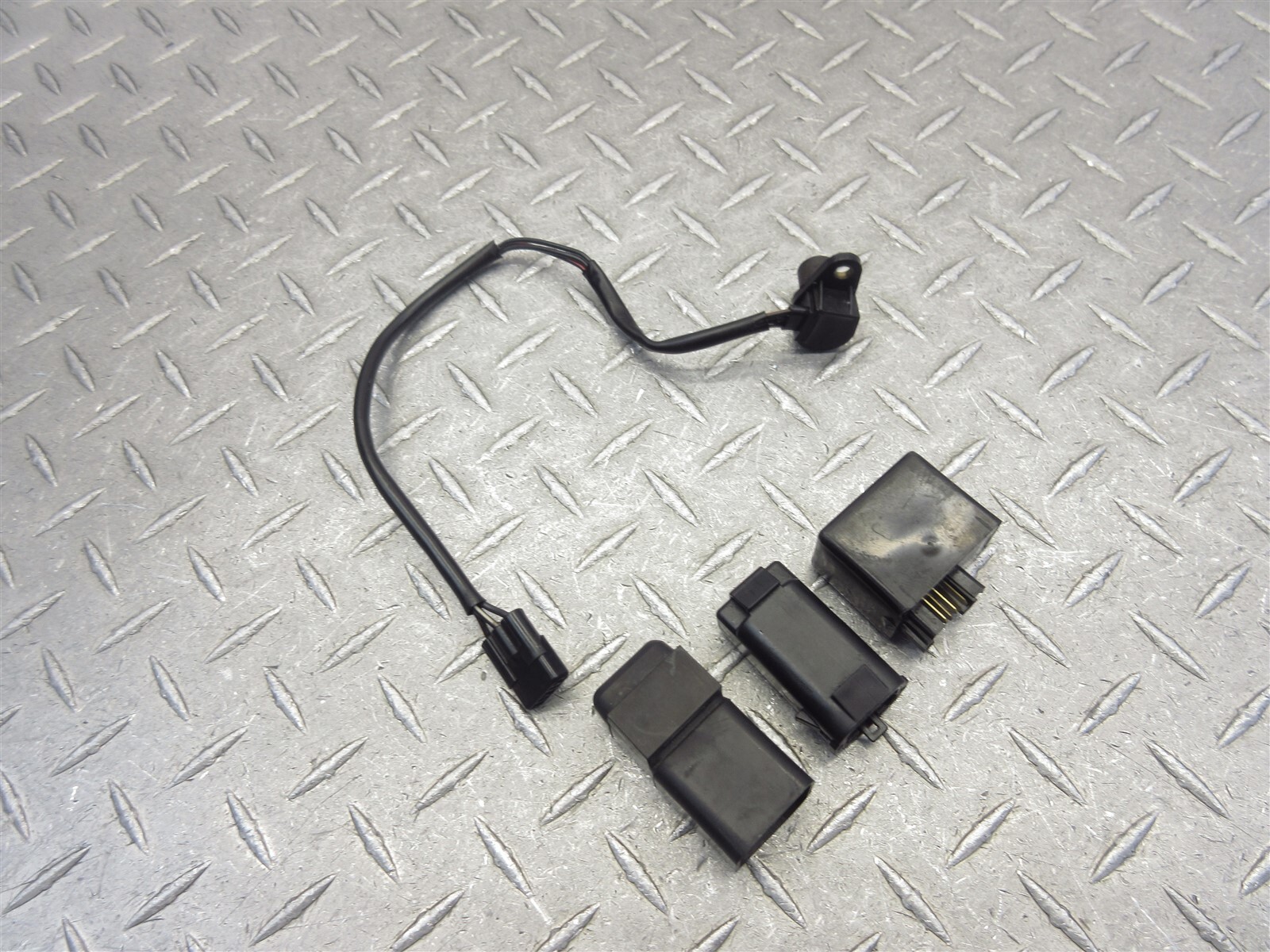 2003 0307 Suzuki SV1000 SV1000S Speedometer Wheel Speed Sensor Relay