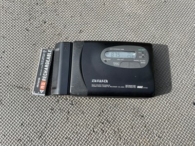 AIWA HS-JX810 Cassette player recorder Walkman radio Works AIWA HS-JX810 Cassette player recorder Walkman radio Works