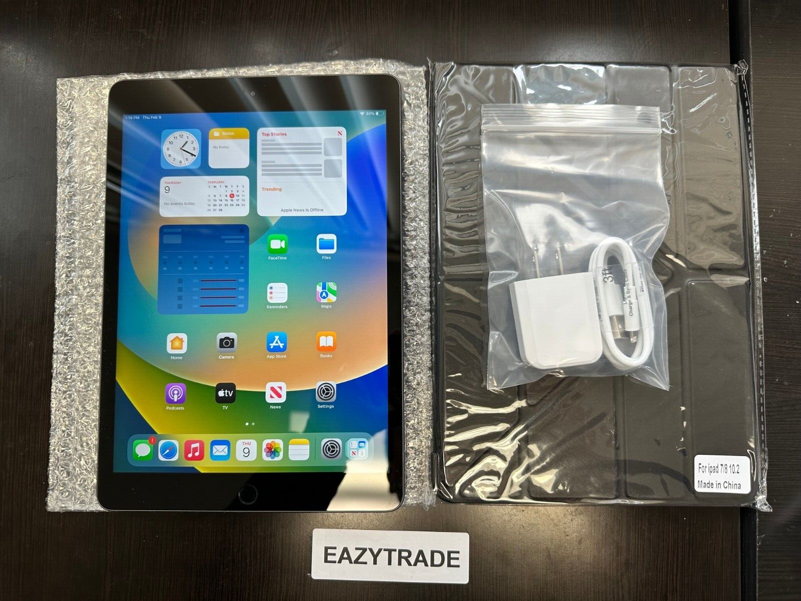 Apple iPad 8th Gen 128GB Wi-Fi 10.2 in - RANDOM COLOR- Bundle - Daily Deal | eBay Apple iPad 8th Gen 128GB Wi-Fi 10.2 in - RANDOM COLOR- Bundle - Daily Deal | eBay
