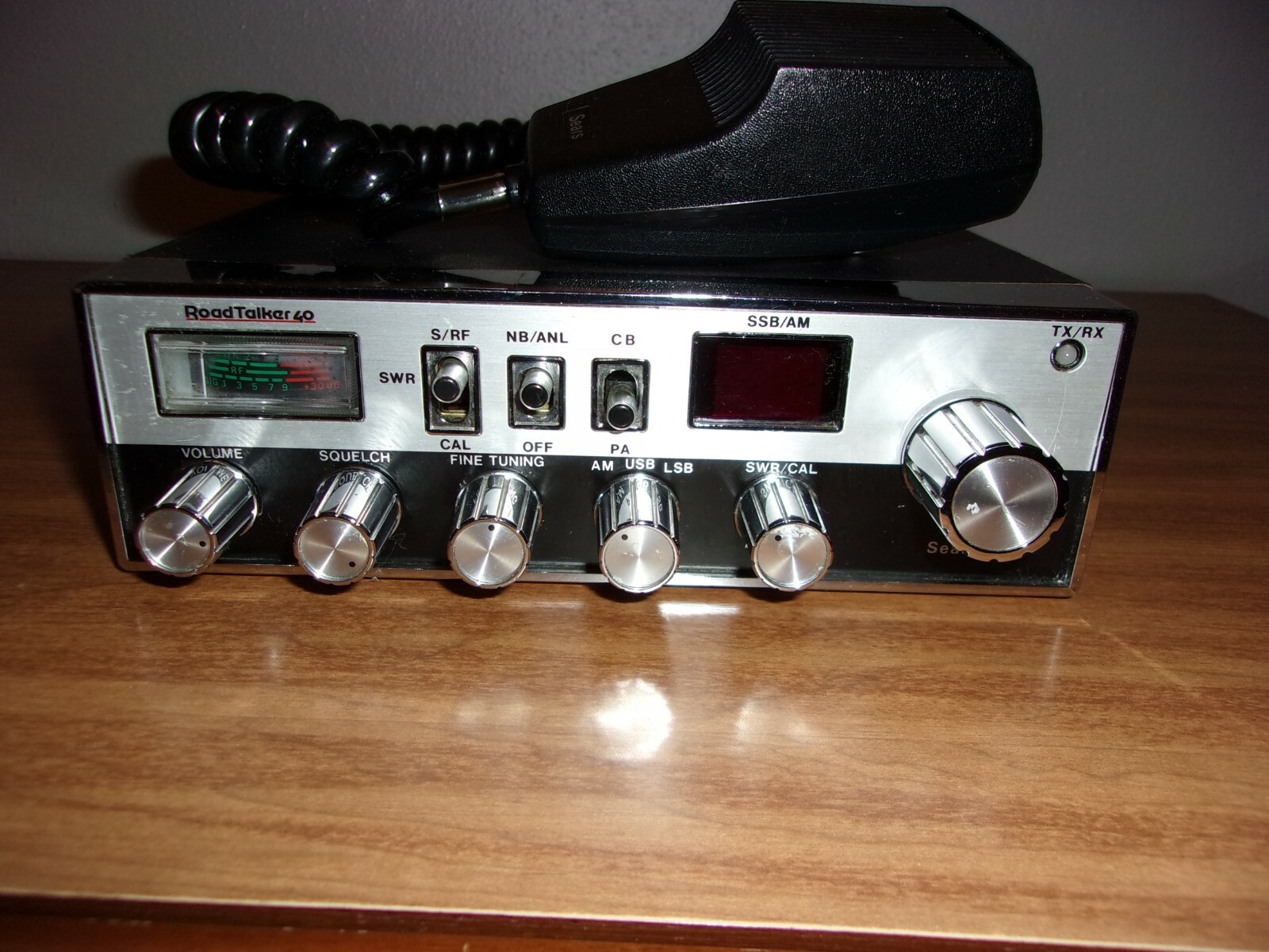 Vintage Sears Road Talker 40 AM/SSB 40 Channel CB RadioNOT WORKING FOR