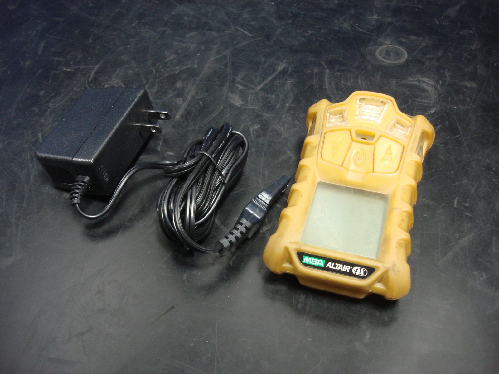 MSA ALTAIR 4X MULTI GAS DETECTOR COMB/EX, O2, CO, H2S NOT CALIBRATED CHARGER