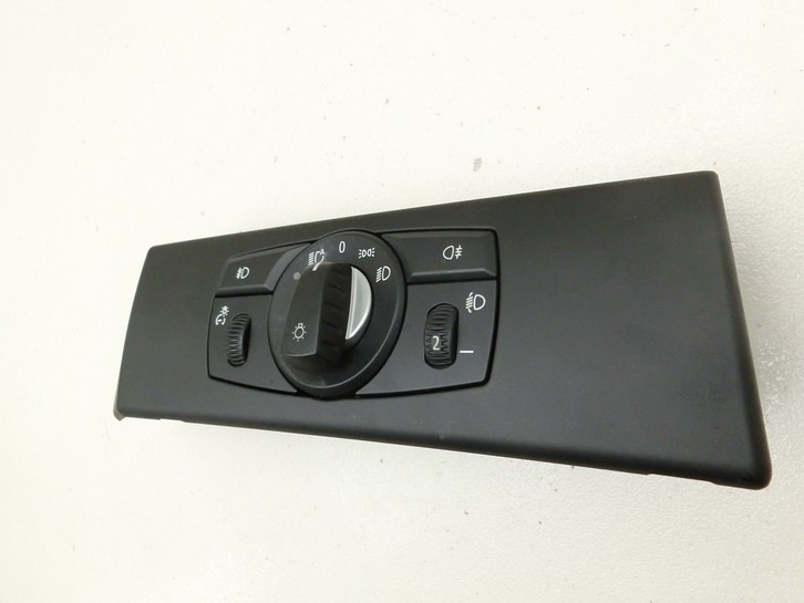 BMW E61 520D LCi 07-10 Lichtschalter Schalter BMW E61 520D LCi 07-10 27.11.2007 6988566 33295001 gebraucht Vorschau 3