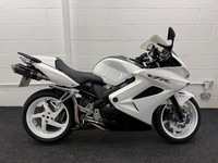 HONDA VFR800F ** 7987 MILES!!!! - GR MOTO EXHAUSTS - 12 MONTHS MOT **