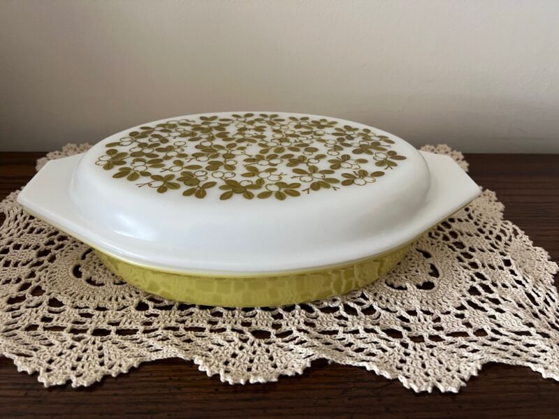 VINTAGE PYREX 1 1/2 QT DIVIDED COVERED CASSEROLE OVENWARE AVOCADO GREEN USA EUC