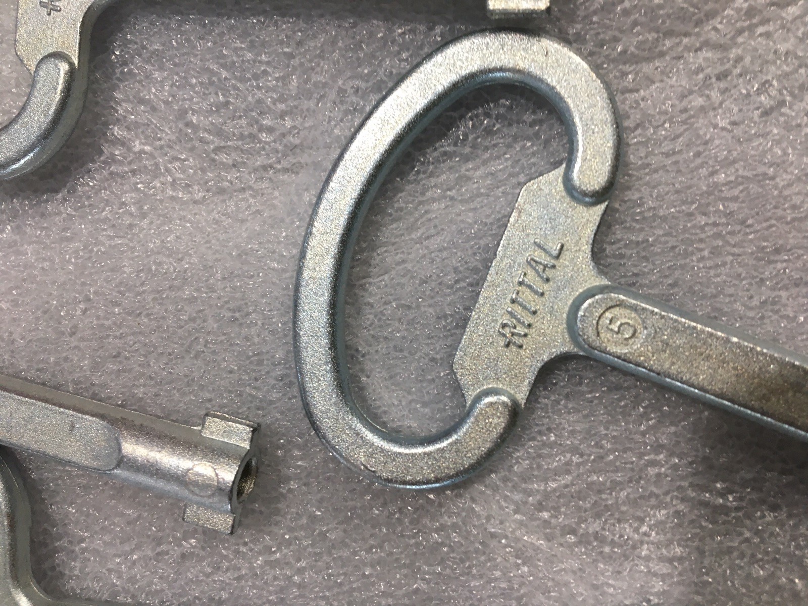 LOT OF RITTALDouble bit Keys.   5 in each bundle  NEW w/o bag