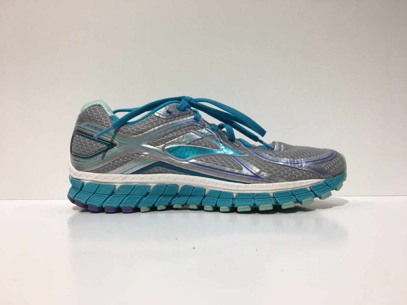 brooks adrenaline gts 16 womens price