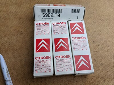Genuine Peugeot / Citroen spark plugs x 4 , part no  5962 .T0.  EYQUEM RFC58LS
