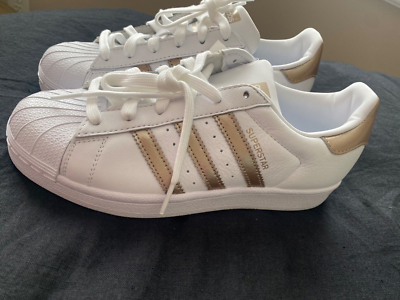 Superstars sales size 6