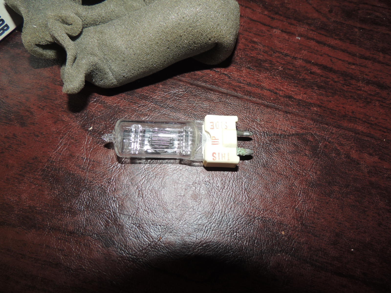 SYLVANIA EHA PROJECTOR LAMP bulb 500 WATT NEW OLD STOCK