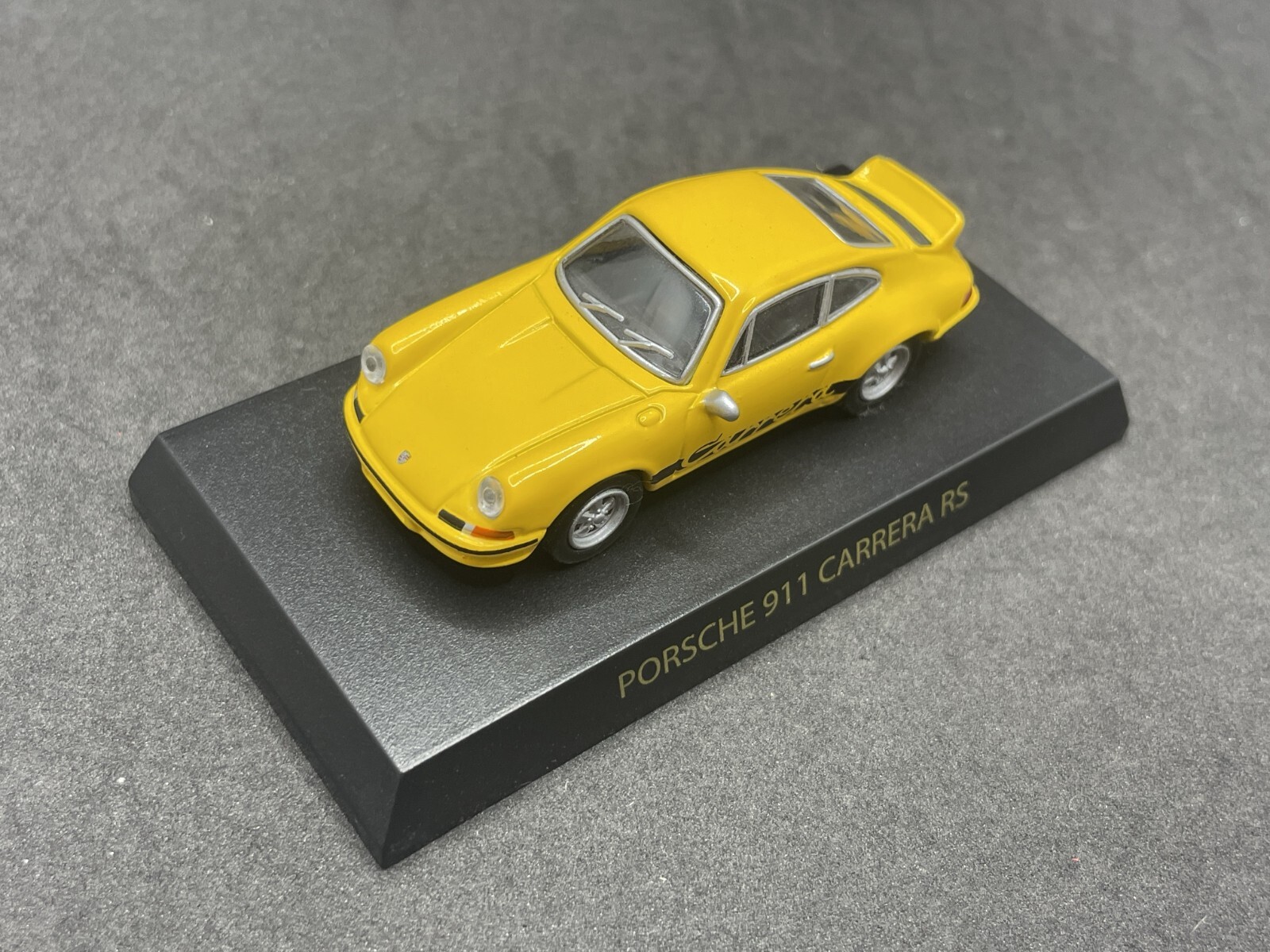 911 Carrera llic Edition ミニカー ミニチャンプス 1/18スケール「ポルシェ911(992)カレラ4S