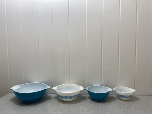 Vintage Pyrex Apollo 11 Horizon Blue Set of 4 Cinderella Mixing Bowls 441-444 Vintage Pyrex Apollo 11 Horizon Blue Set of 4 Cinderella Mixing Bowls 441-444