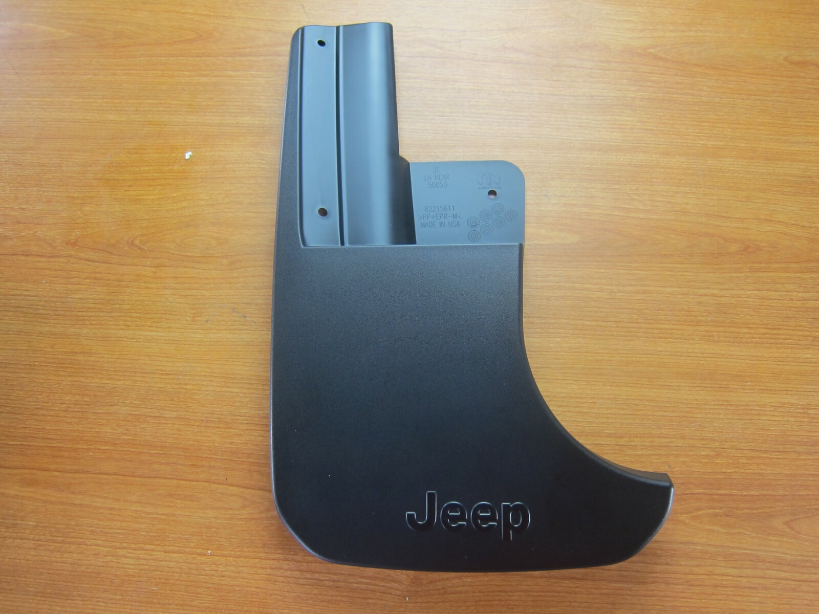 20202021 Jeep Gladiator Rear Molded Splash Guards New Mopar OEM eBay