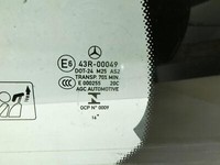 Mercedes S213 E220d 17-21 Kombi Seitenscheibe Dreieck Links Hinten Mercedes S213 E220d 17-21 30.03.2017 A2137300355... Vorschau 2
