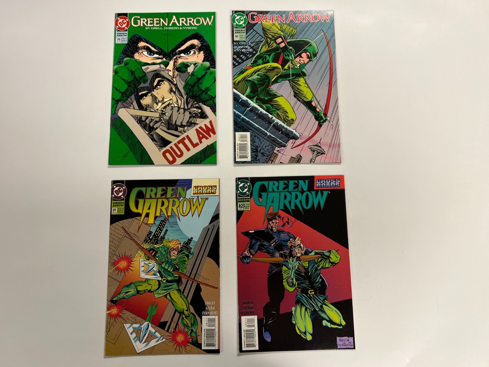GREEN ARROW 4冊セット　DC COMICS 4 Green Arrow DC Comic Books # 79 80 81 82 Batman Superman