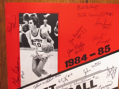 1984-85  Olivet College Basketball Media Guide(24 Signed/GARY MORRISON/DAN PENN)