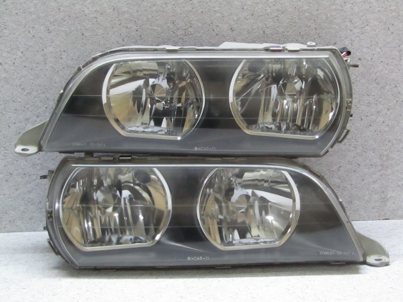 1996-2000 Toyota Chaser JZX100 Avente Headlight Set | Black