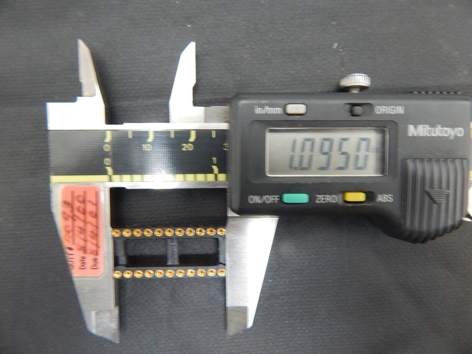 AUGAT 822AG10DES SOCKET 22 PIN DIP SOCKET MACHINED PIN HEAVY OLD GOLD -LOT OF 10