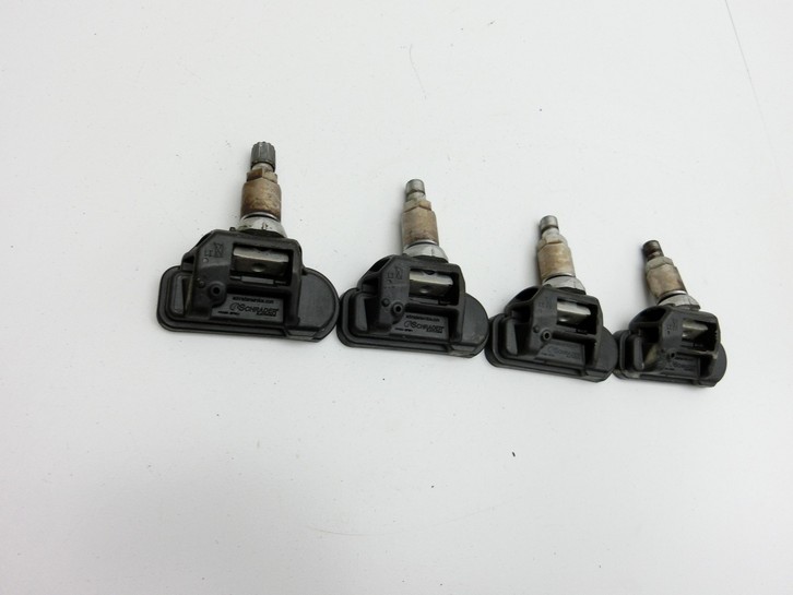 Mercedes X253 15-19 Sensor Reifendruck 4er Set RDKS TPMS Mercedes X253 15-19 14.09.2015 2546A-GG4 CCAJ13LP0300T2... Bild 4