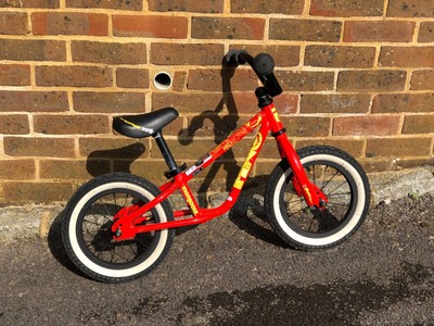 mongoose r12 bmx balance bike
