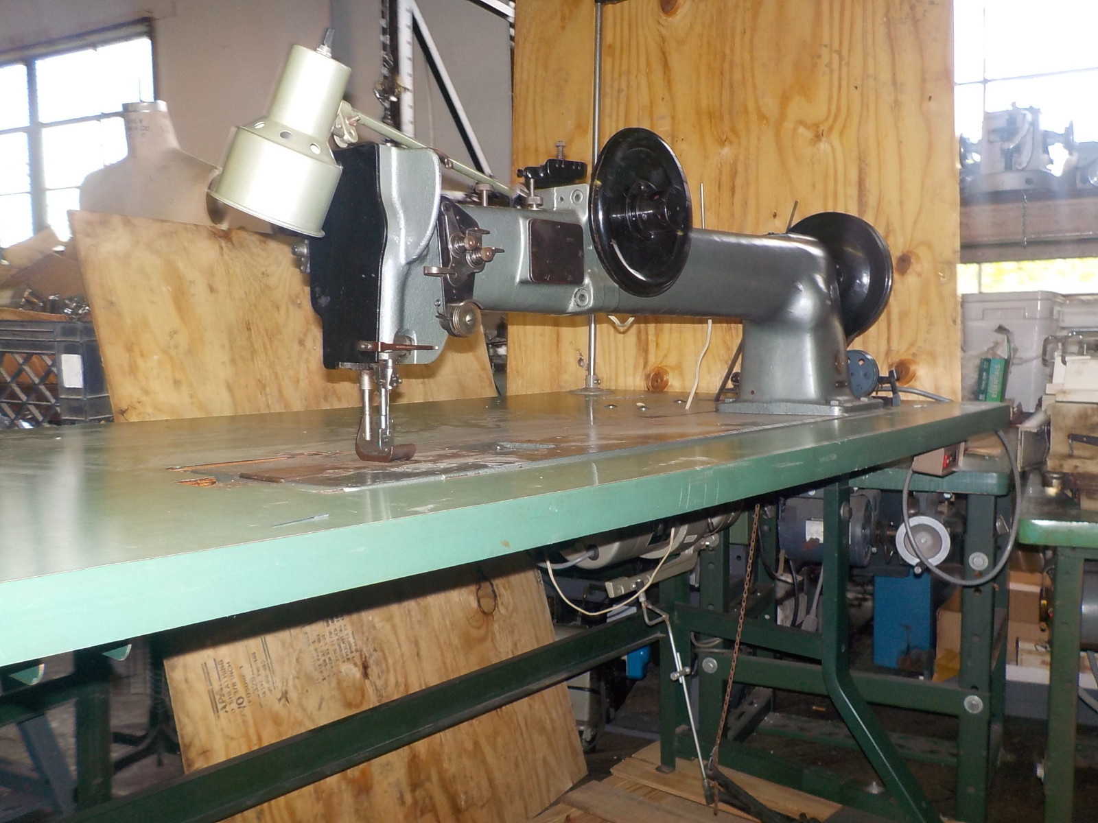 Industrial Sewing Machine Model Singer 145W304 walking foot- Leather