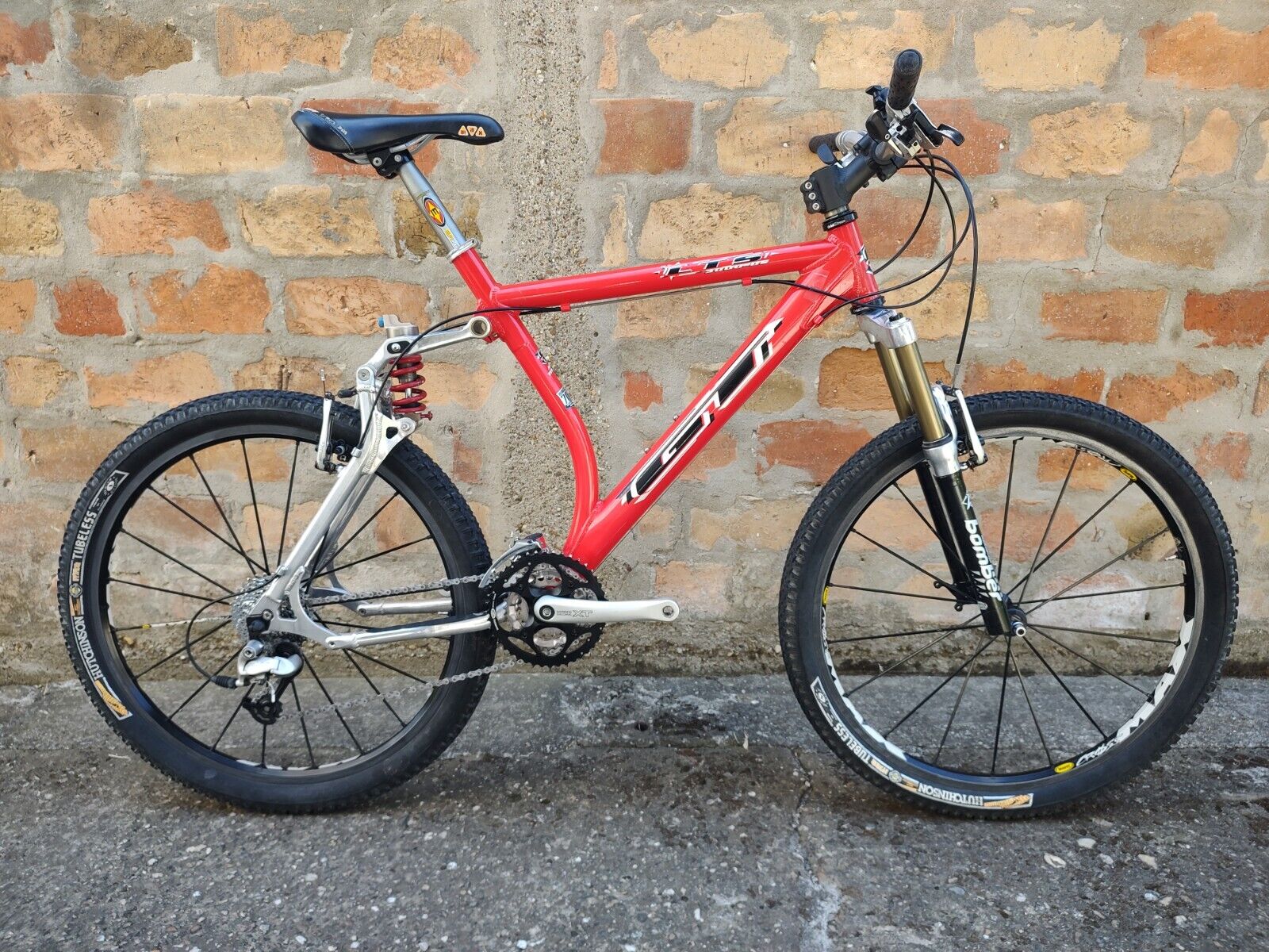 GT LTS 3000 DS RETRO MTB SHIMANO DEORE XT SIZE 21 GT LTS 3000 DS RETRO MTB SHIMANO DEORE XT SIZE 21