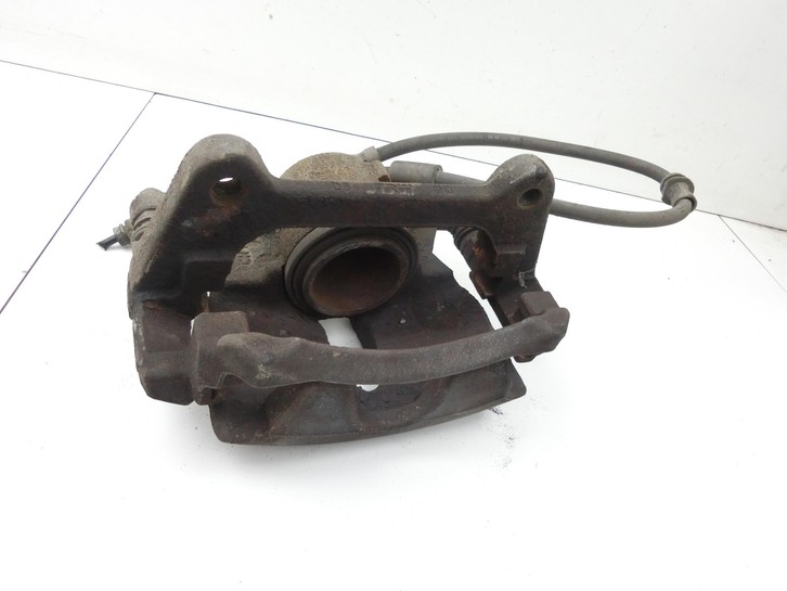 VW Passat 3G 14-19 TFSI 1,8 131KW Bremssattel Bremszange Vorne Rechts VW Passat 3G 14-19 11.04.2016 8V0615124D gebraucht Bild 5