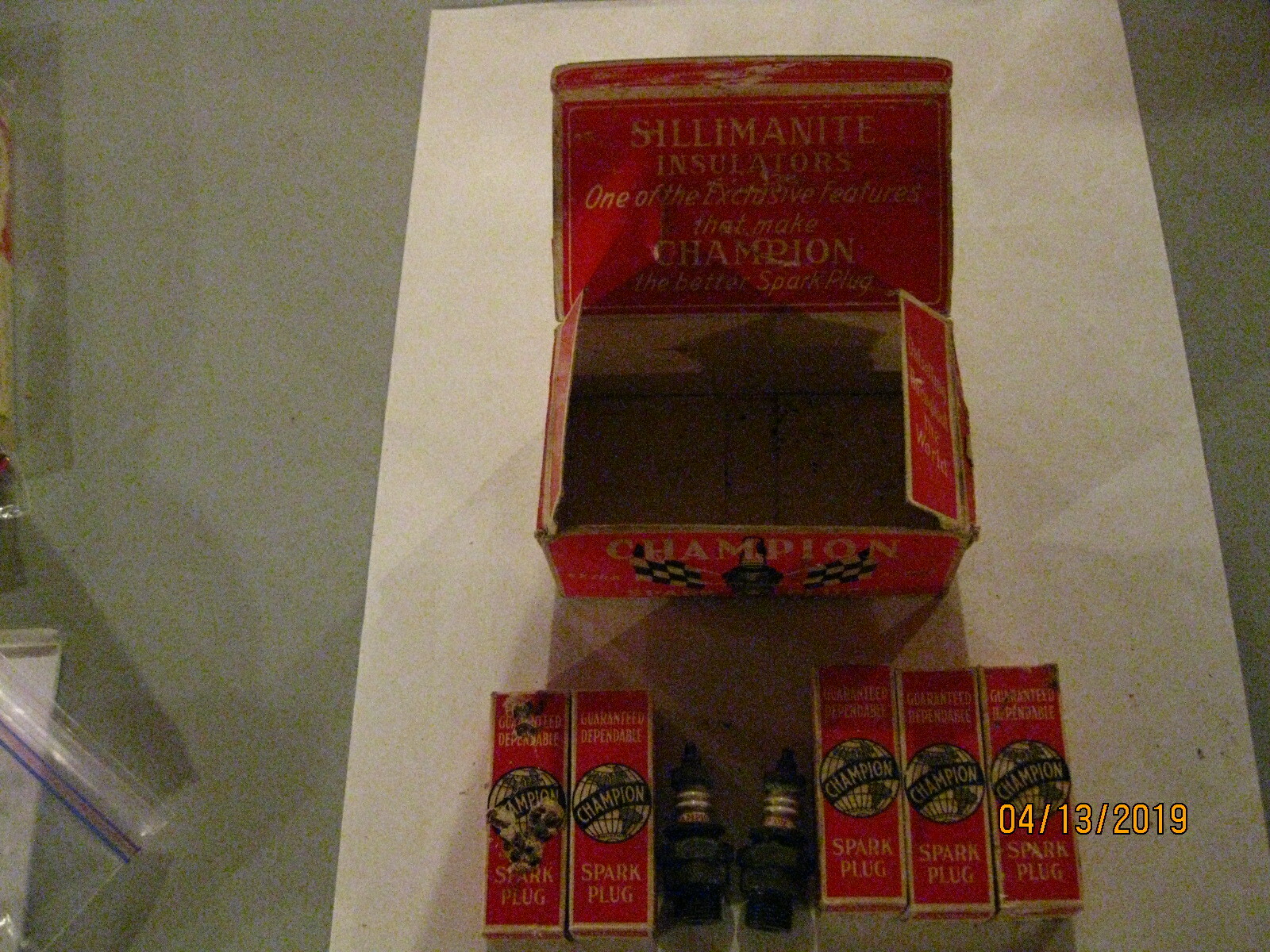 Vintage CHAMPION R-7 Spark Plug, 18 mm