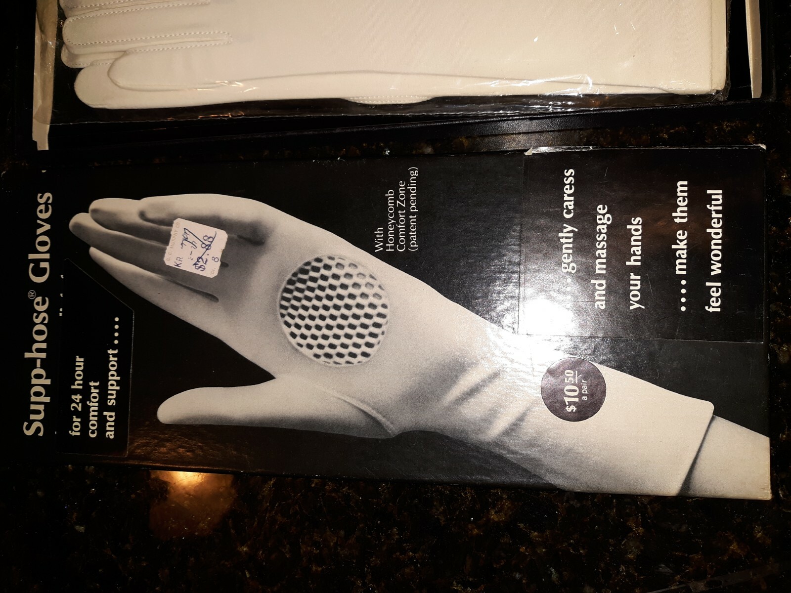 NEW VINTAGE BOXED SUPP-HOSE SUPPORT GLOVES WHITE HONEYCOMB COMFORT ONE-SIZE