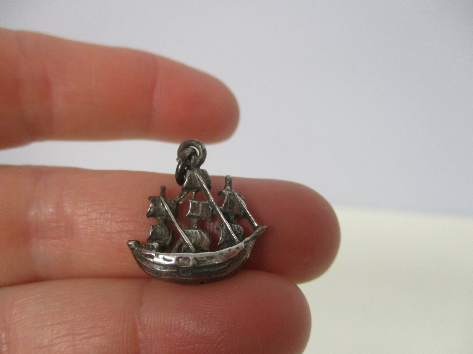 VINTAGE STERLING SILVER TALL SAIL PIRATE SHIP CHARM 3/4