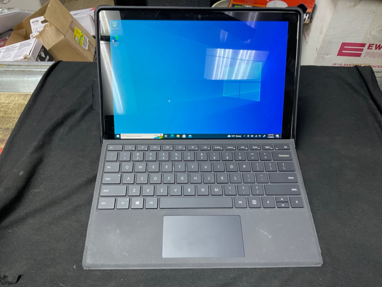 【ジャンク】Surface Pro Model 1796 i5 256GB ジャンク】Surface Pro Model 1796 i5 256GB