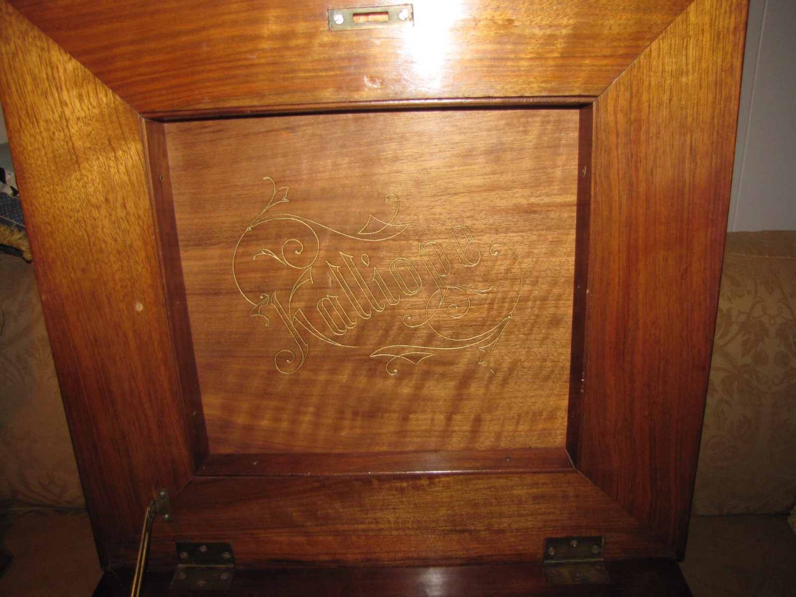 Victorian, Burl Wood Kalliope  Music Box with (10) 13 1/4